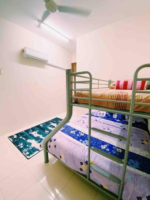 Spacious Cozy Lakeville Homestay 4 Bedrooms All With Aircond Сери-Искандар Экстерьер фото