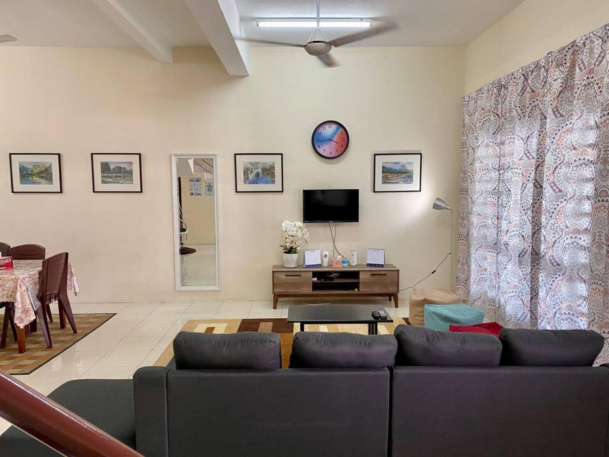 Spacious Cozy Lakeville Homestay 4 Bedrooms All With Aircond Сери-Искандар Экстерьер фото