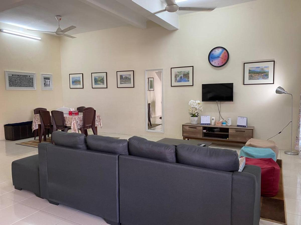 Spacious Cozy Lakeville Homestay 4 Bedrooms All With Aircond Сери-Искандар Экстерьер фото